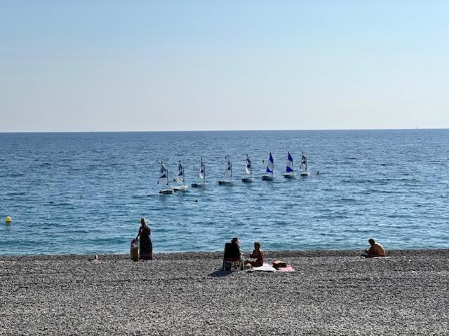 Jardin Sur La Promenade Des Appartamento